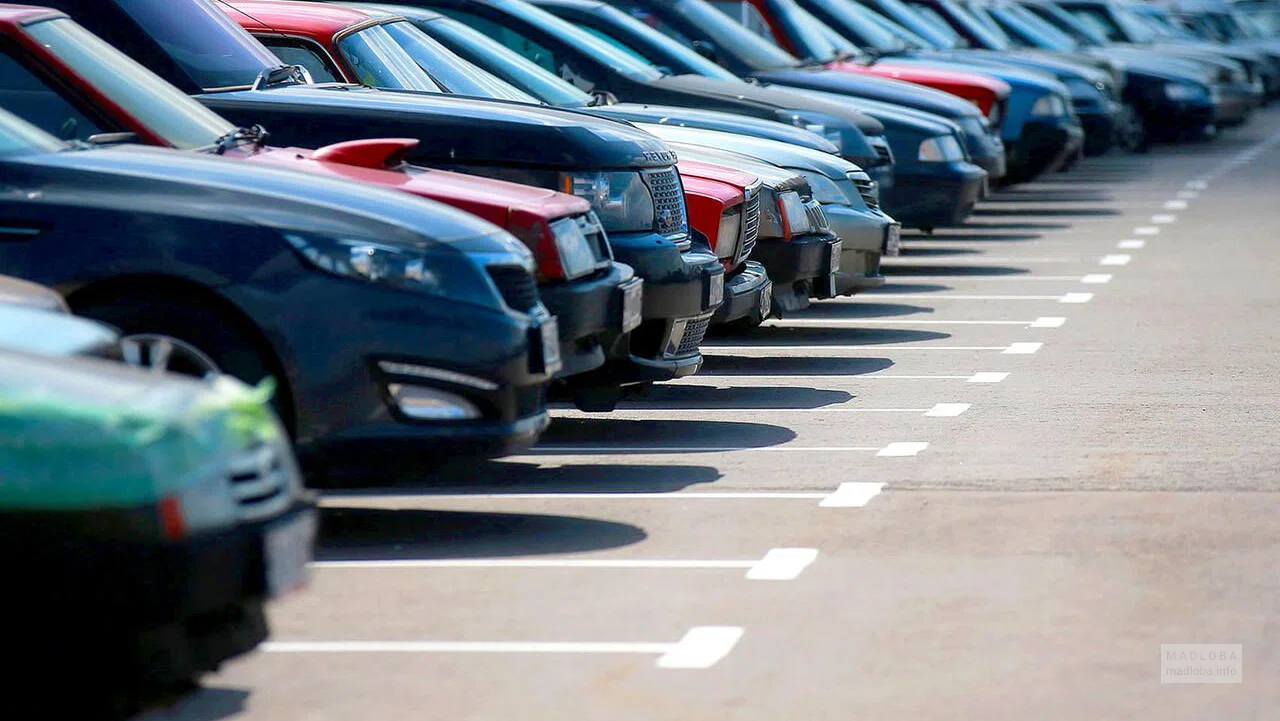 Car parking at Ortachala central bus station