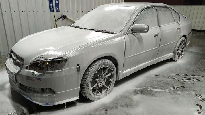 Car wash (Fridon Khalvashi Ave. 180)