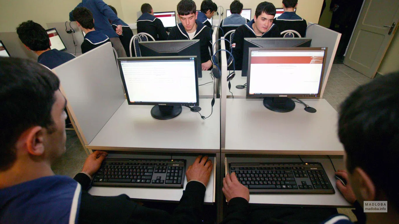 Учебный процесс в Батумском педагогическом университете навигации