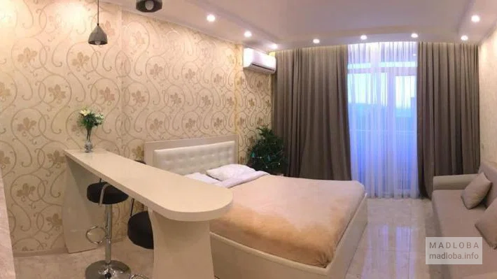 The interior of the hotel room
