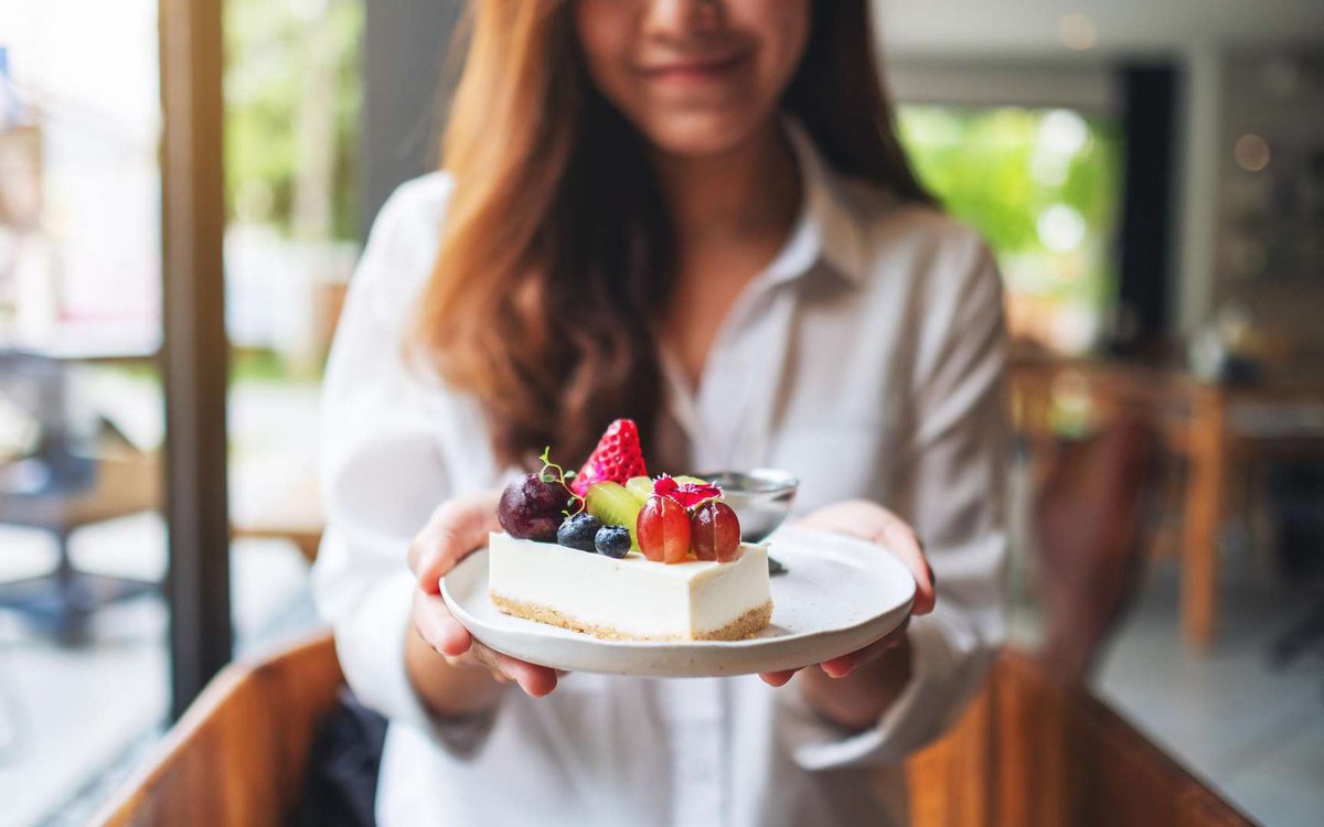 The girl with dessert