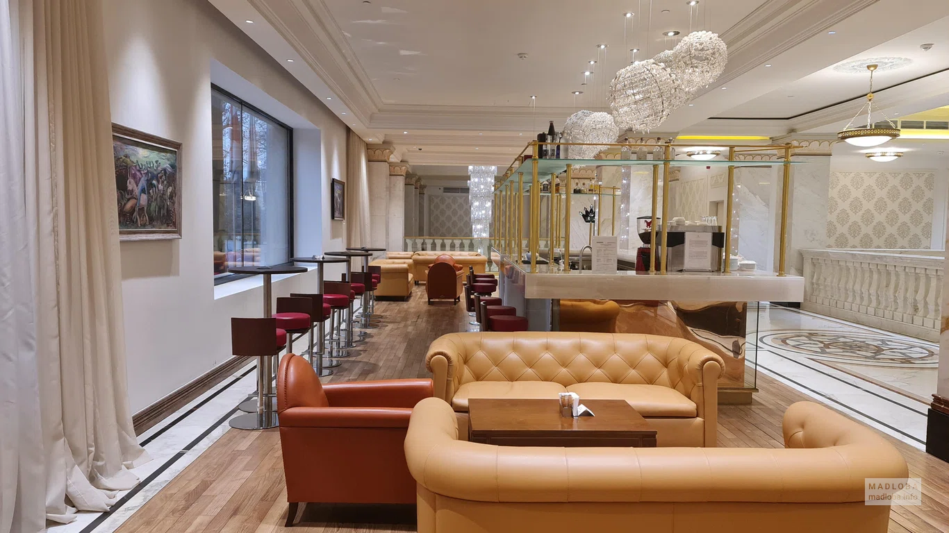 Лаунж зона в The Biltmore Hotel Tbilisi