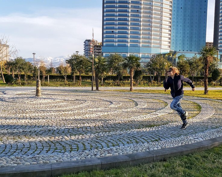 A child running through a maze in Batumi