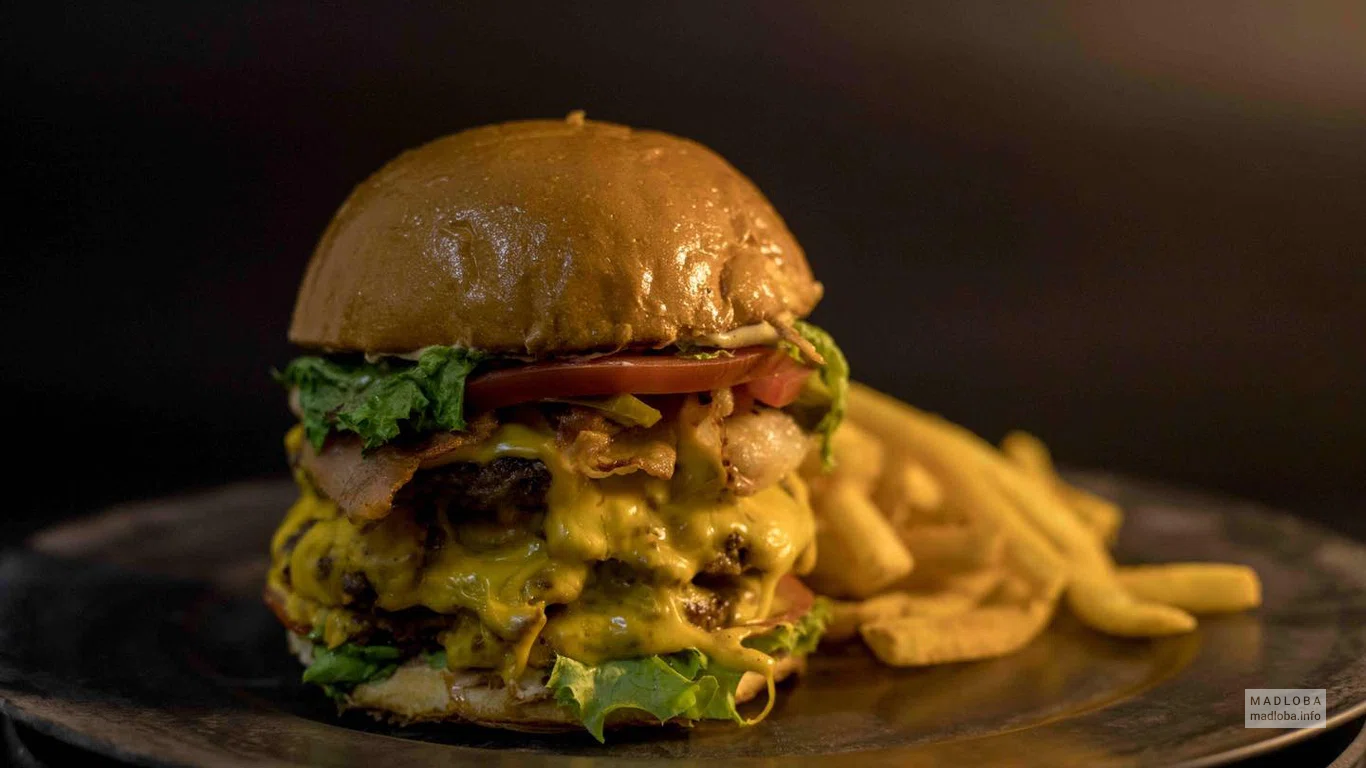 Двойной Гамбургер в BurgerMac