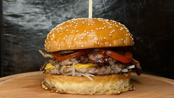 Smoke Burgers & Bar