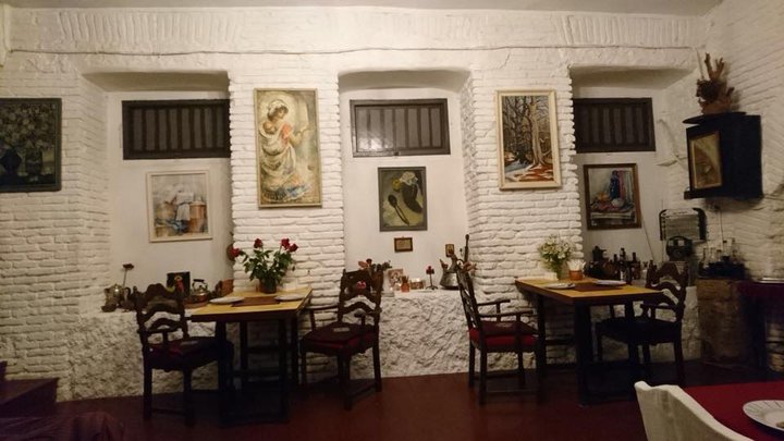 Cafe Nikolozi