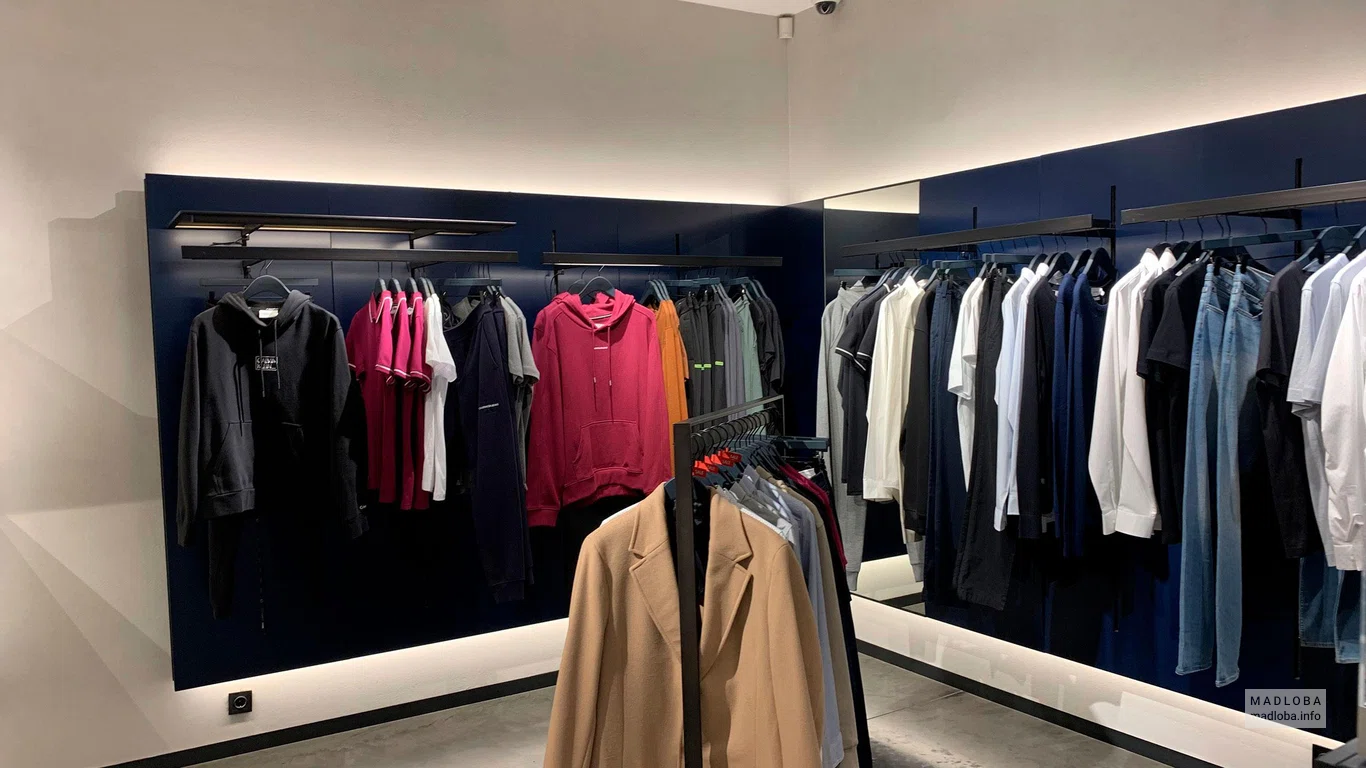 Мужская одежда Calvin Klein Jeans в Грузии