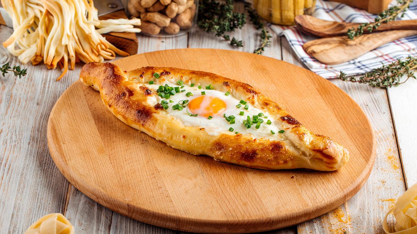 Khachapuri in Adjarian