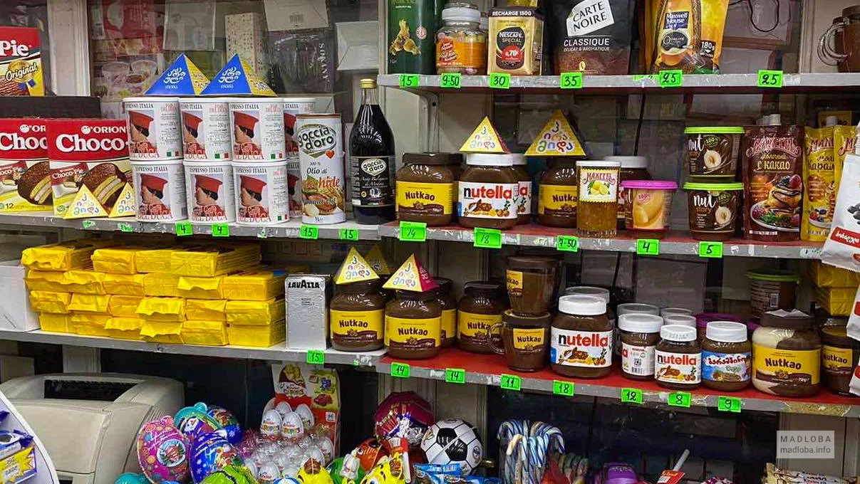 Сладости, конфеты, шоколадные пасты в Chocolate World