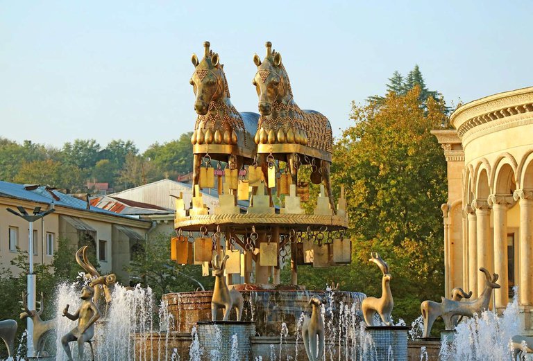 🧭 TOP-8 attractions of Kutaisi 2025: history, nature and spirit of Imereti