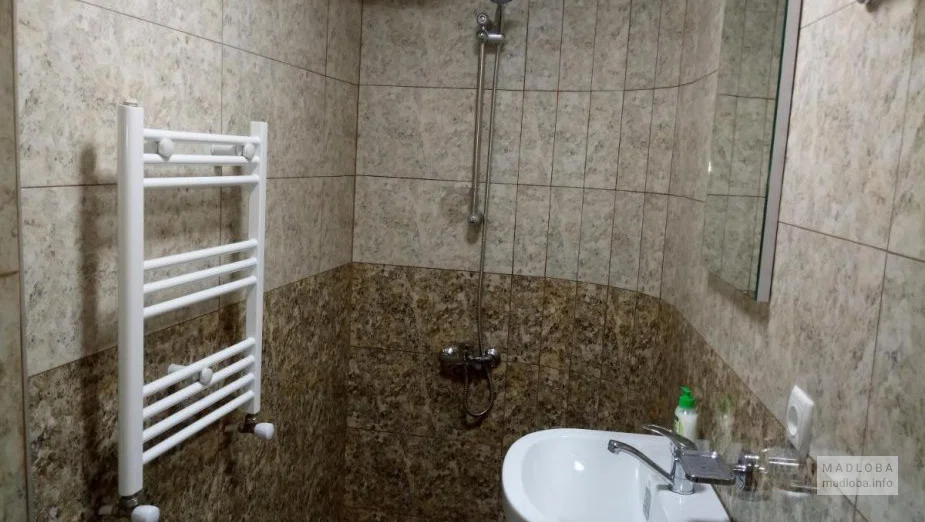 Санузел в Comfort Apartments Tbilisi