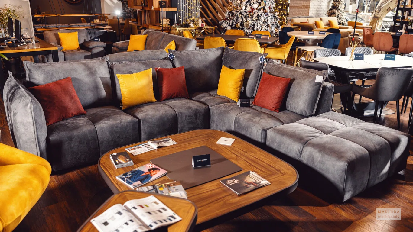 Decor and furniture Store Comforter