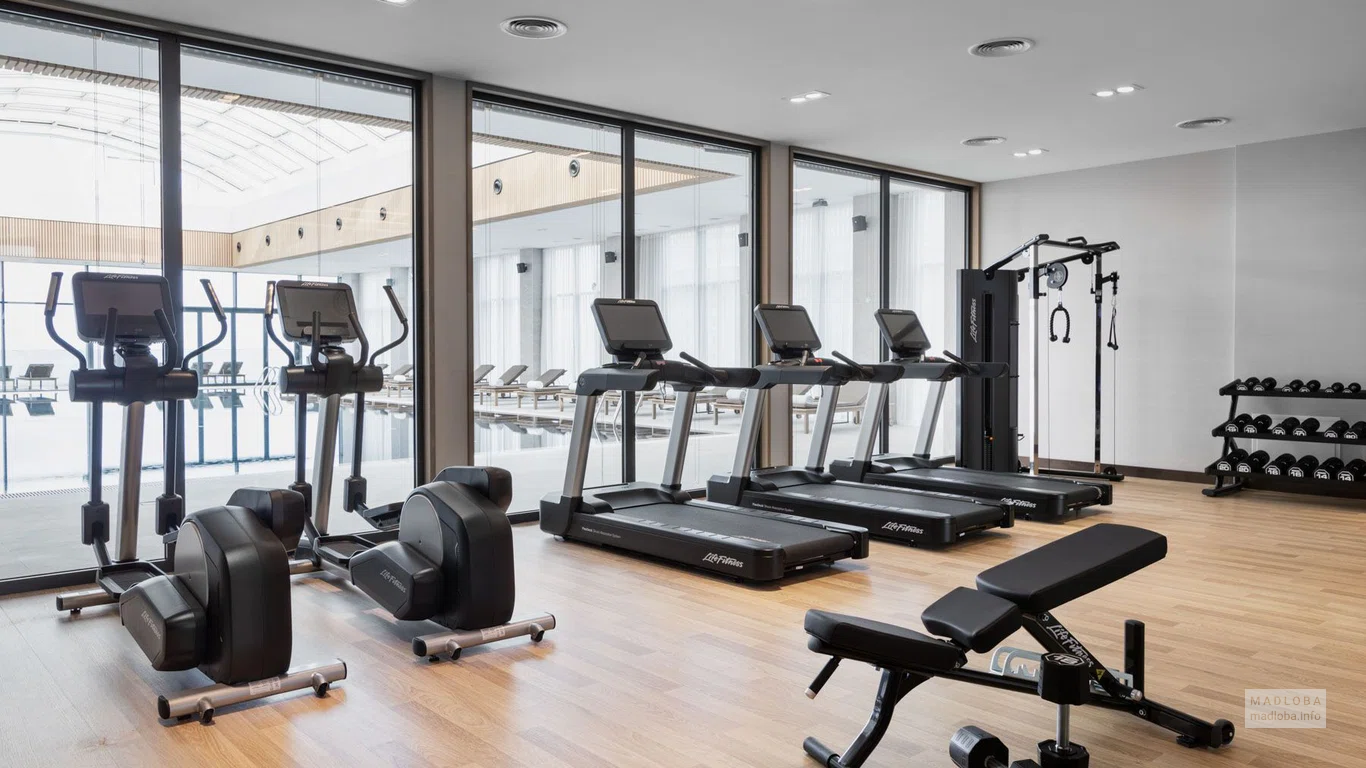 Спортивный зал в Courtyard by Marriott