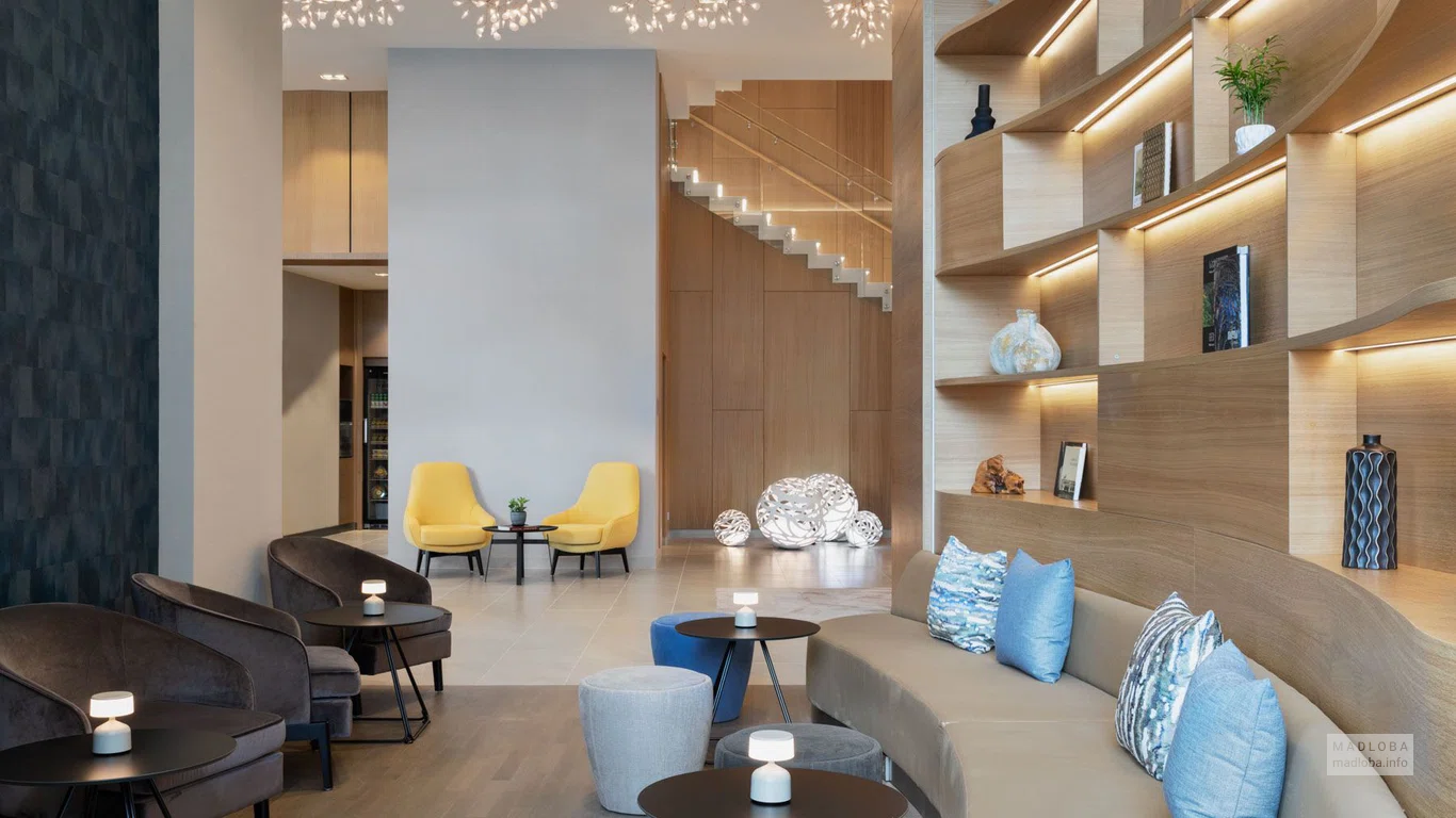Интерьер гостиницы Courtyard by Marriott