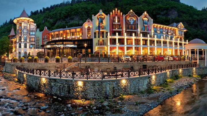 Crowne Plaza ბორჯომი