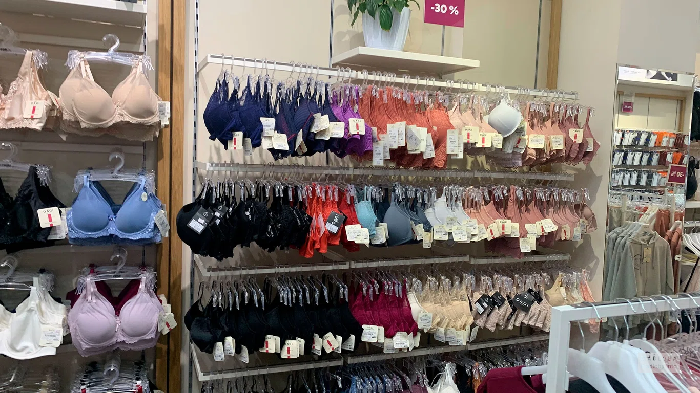 Женское белье в Women's clothing store Dagi