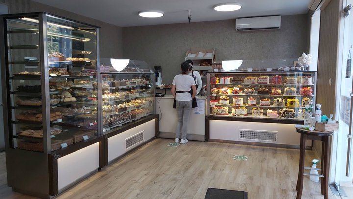 Dona Bakeshop & Cafe