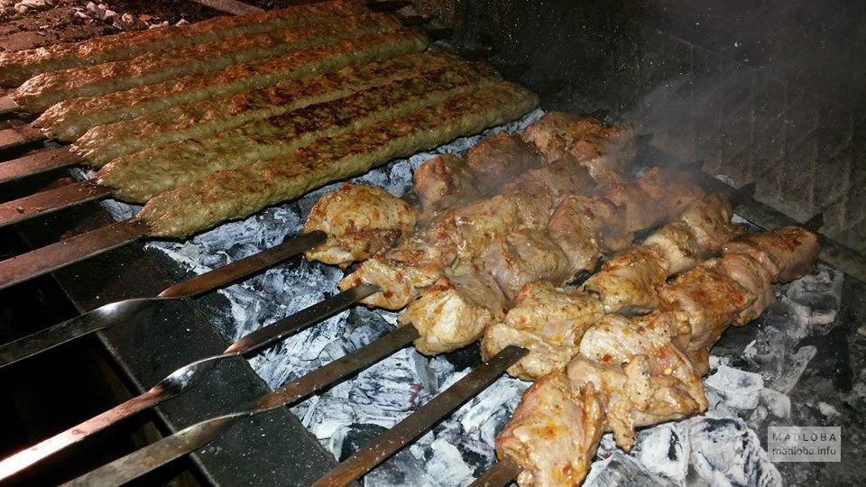 Шашлык на мангале