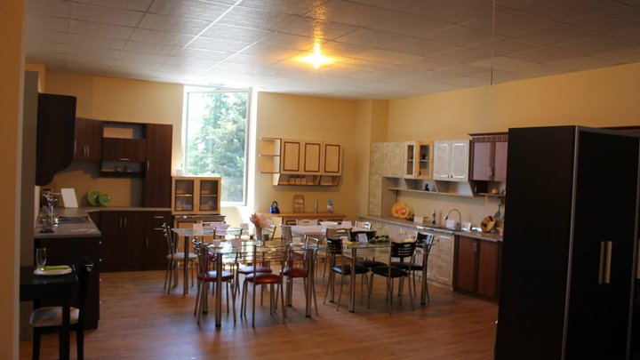 Embawood Furniture Store