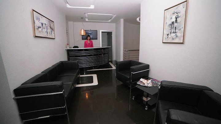 Esthetic-Service