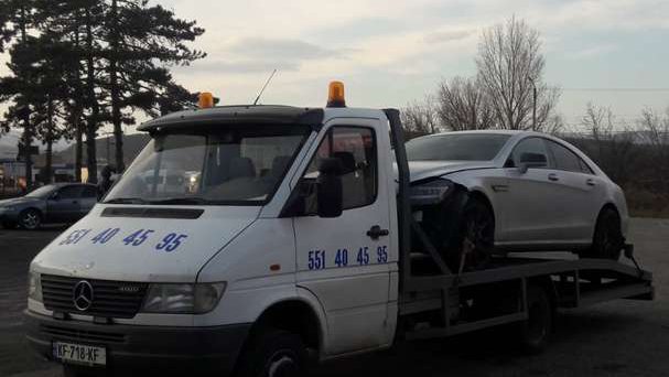 Tow truck 551 404 595