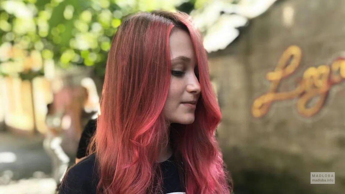 Family beauty salon "Butterfly" hair coloring