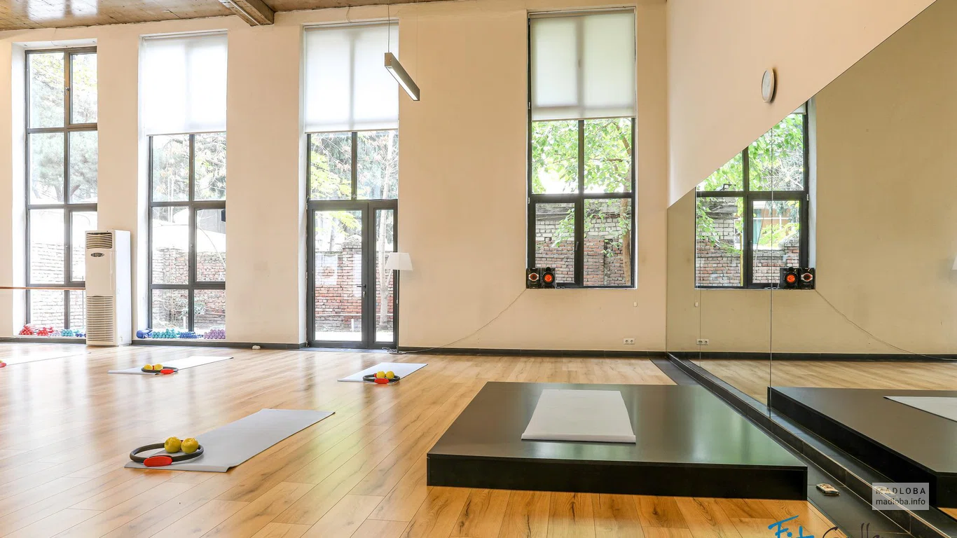 Спортивный зал центра Fit Gallery