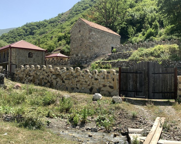 fortress-and-monastery-mzovreti-01.JPG