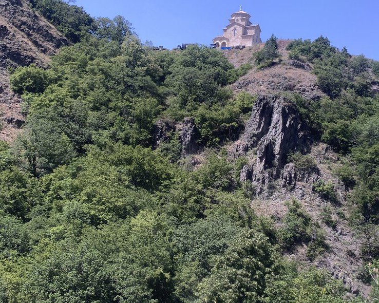 fortress-and-monastery-mzovreti-08.jpg