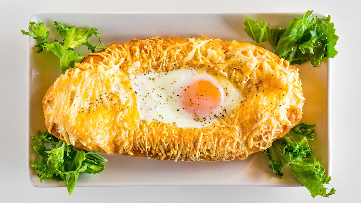 Khachapuri: types and where in Georgia they taste best