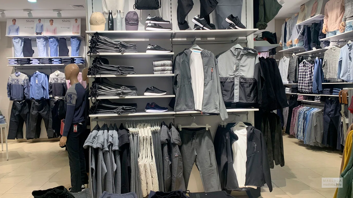 Спортивная одежда в Giordano