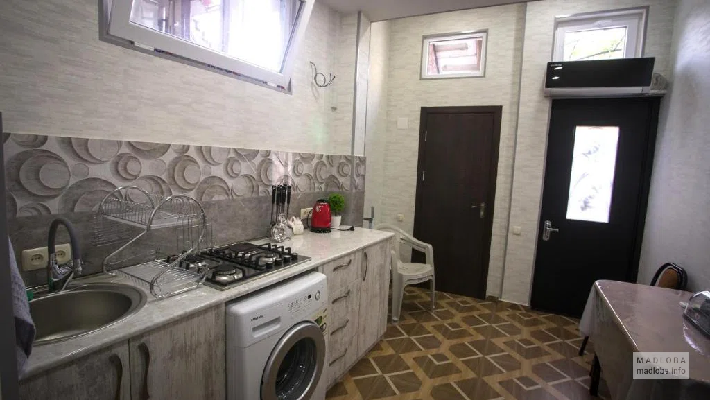Кухня в Апартаментах G&M