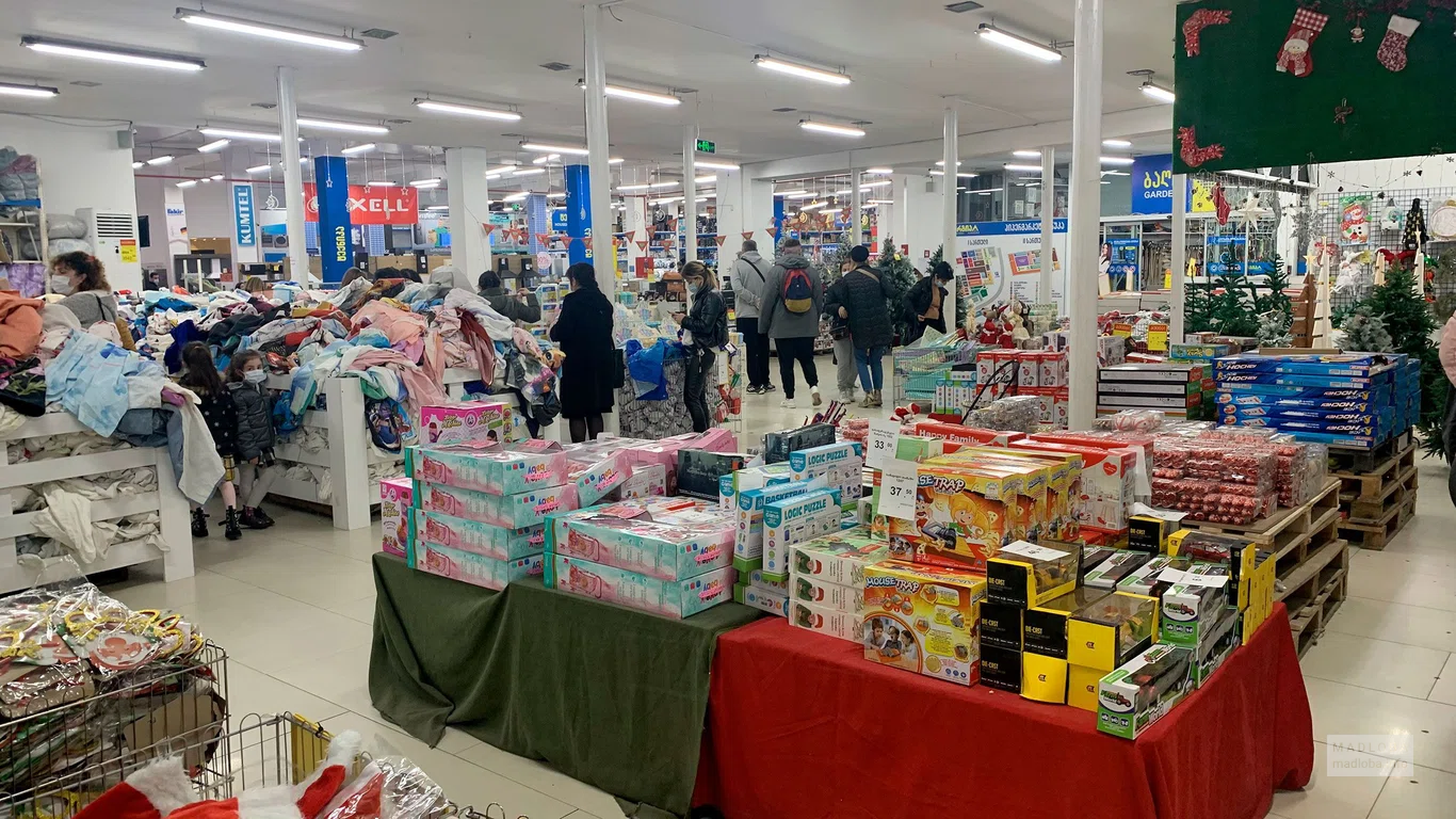 Игрушки в гипермаркете Gorgia