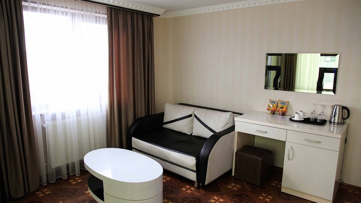 Green Hotel