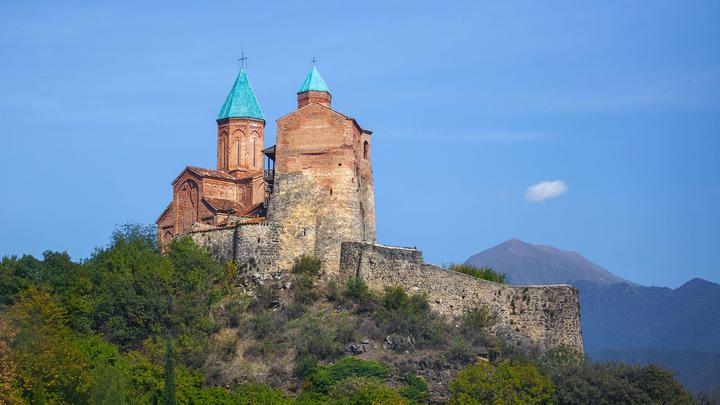 Самый известный замок страны: Греми, грузинский православный собор в Кахетии