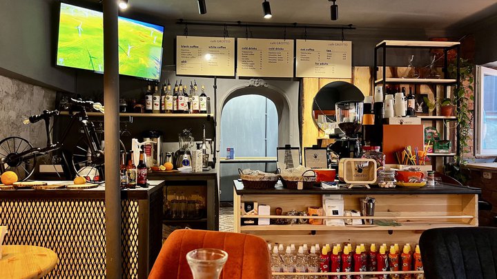 Cafe GROTTO