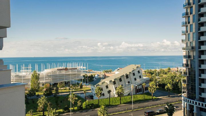 Holiday Check Inn Batumi