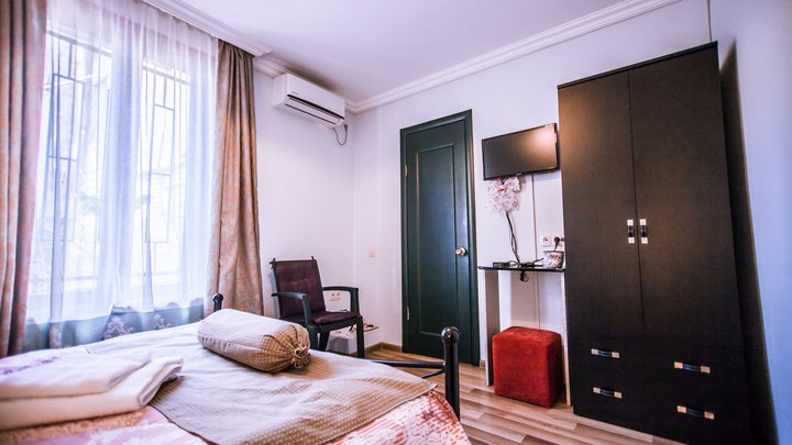 Boutique Hotel Home 12