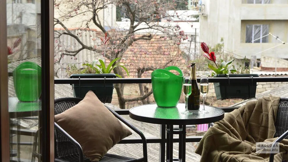 Балкон в номере Hotel 27