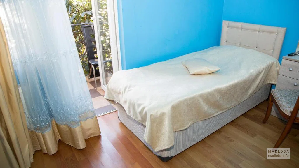 Спальня в номере отеля Black Sea House