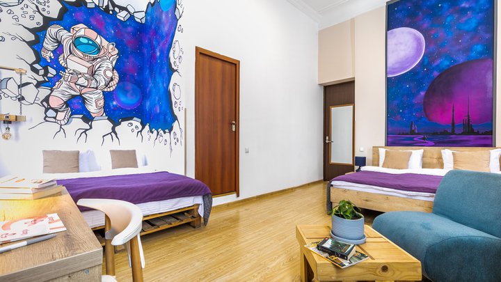Boombully Hotel