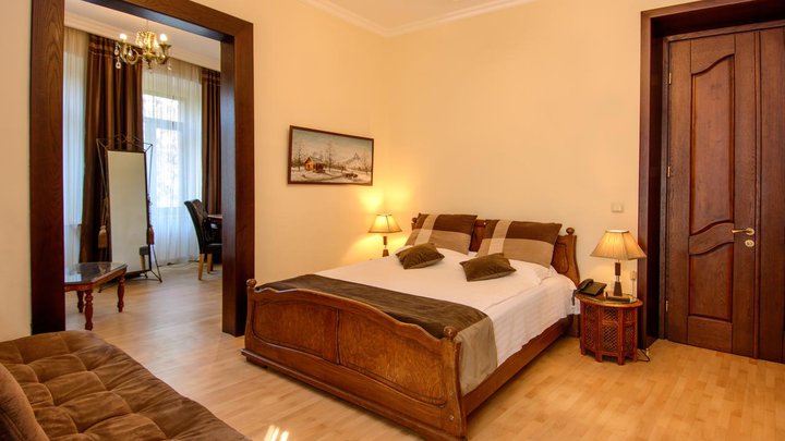 სასტუმრო British House 4 ვარსკვლავი