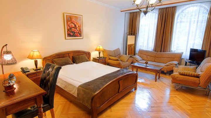 სასტუმრო British House 4 ვარსკვლავი