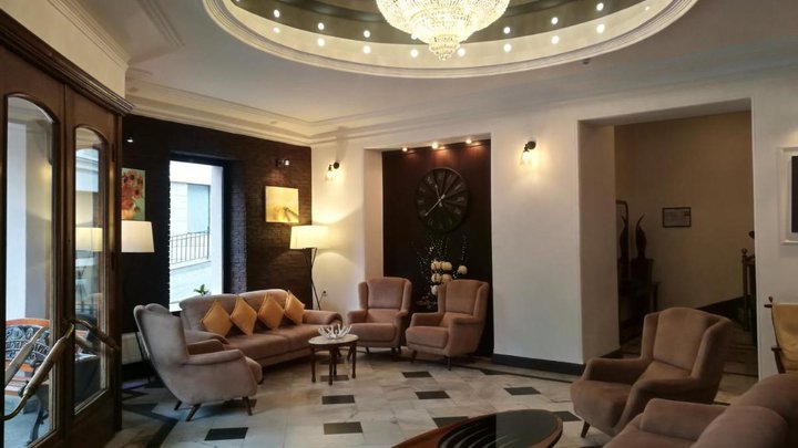 Hotel Diplomat