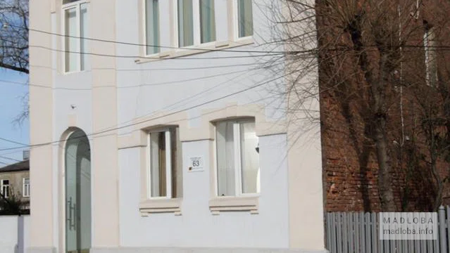 Фасад здания отеля Прайм