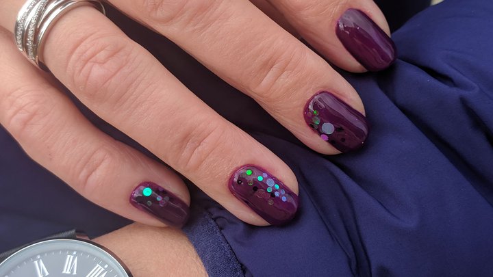 ID Nails