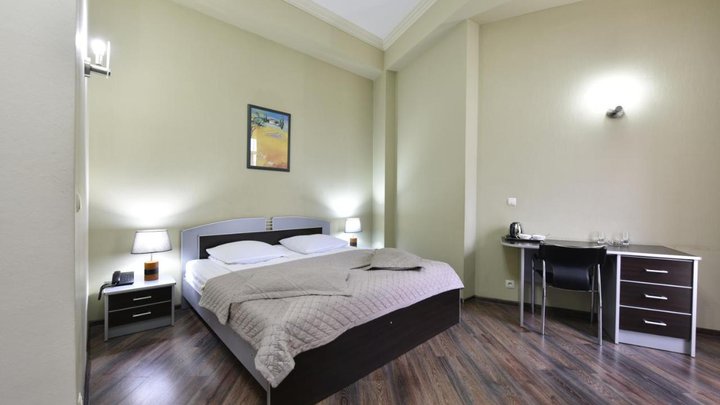 Hotel IR-ME-NI