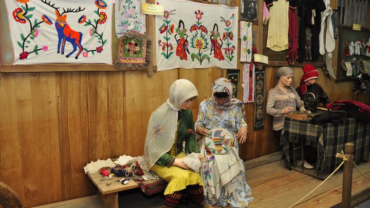 Salon Workshop of Kemal Turmanidze