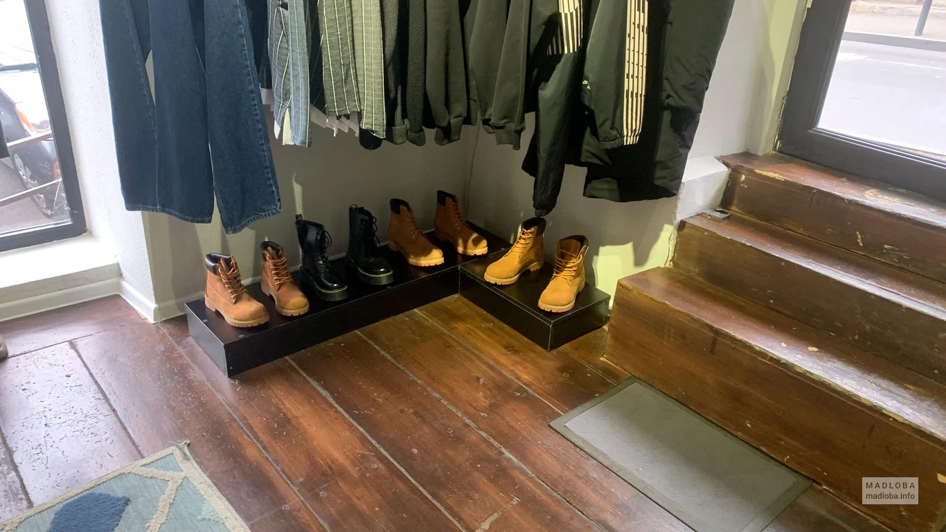 Ботинки Shoe store KICKS в Грузии