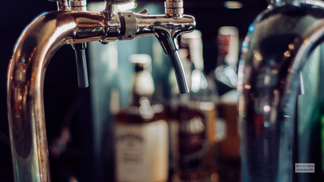 Разливное пиве в Mary's Irish Pub